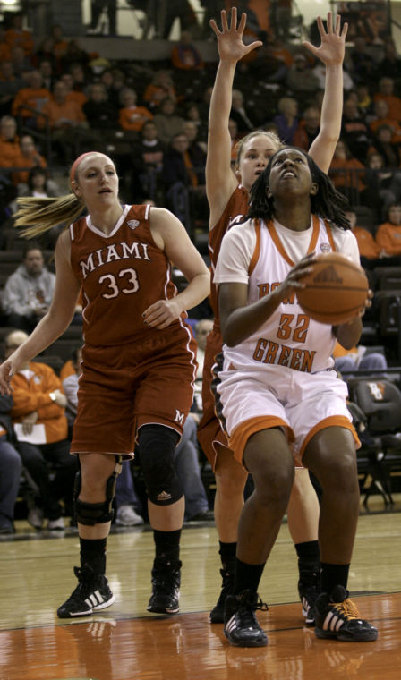 Alexis Rogers looks to make a layup from under the rim. Rogers had 19 points in Thursday’s loss.