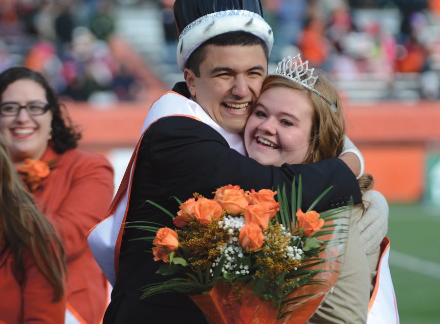 Homecoming+King+and+Queen