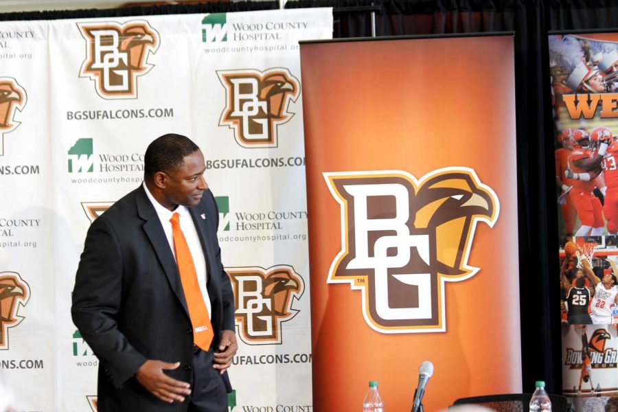 Head+football+coach+Dino+Babers+at+his+first+press+conference+at+BG.