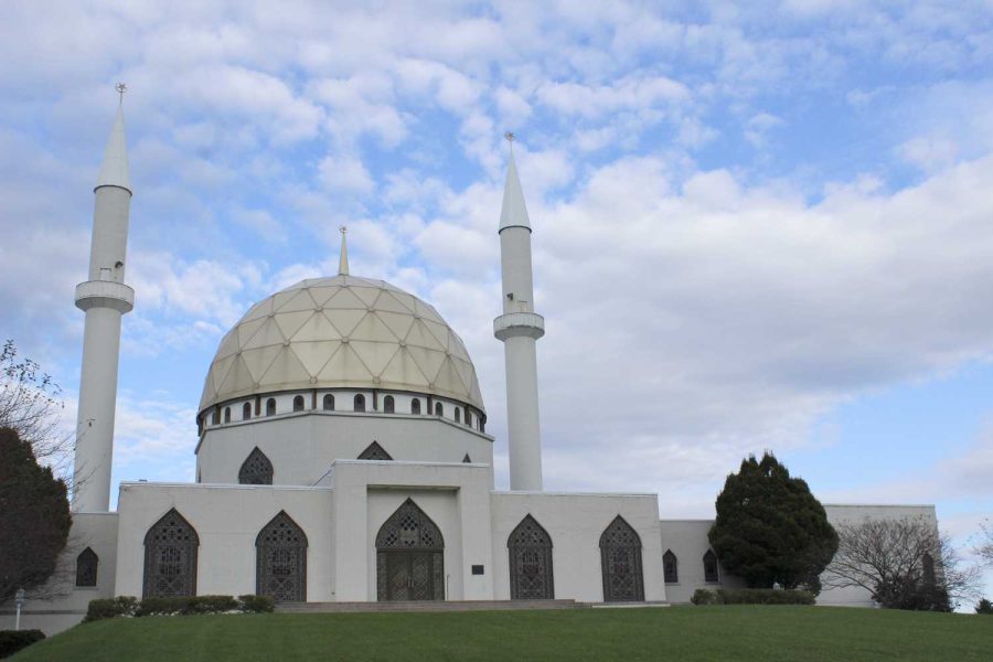 The+Islamic+Center+is+located+in+Perrysburg+right+off+of+I-75%2C+near+the+exit+for+475.+It%26%238217%3Bs+been+at+the+Perrysburg+location+for+about+30+years%2C+before+that+it+was+in+Toledo.