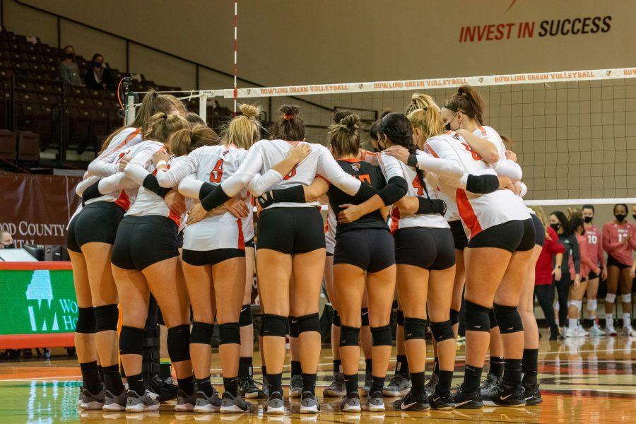 The BGSU volleyball team huddles up during their 3-2 win over Northern Illinois on Thursday, Jan. 21, 2021, at the Stroh Center.