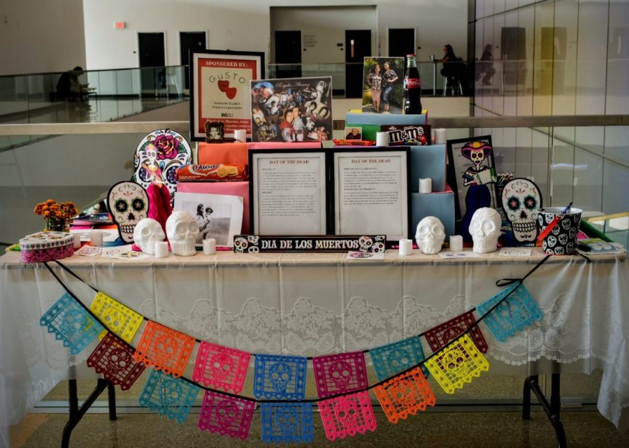 Ph.D. student creates altar for Día de los Muertos