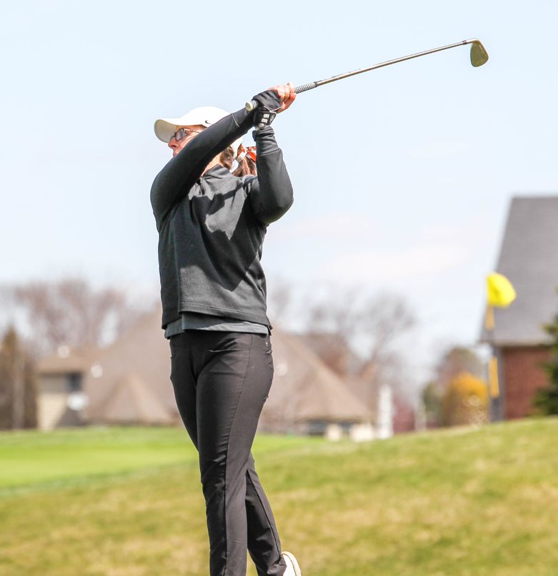 Womens Golf finishes ninth at MAC Championship