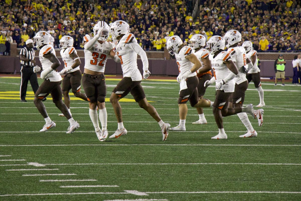 A group of BGSU defenders.