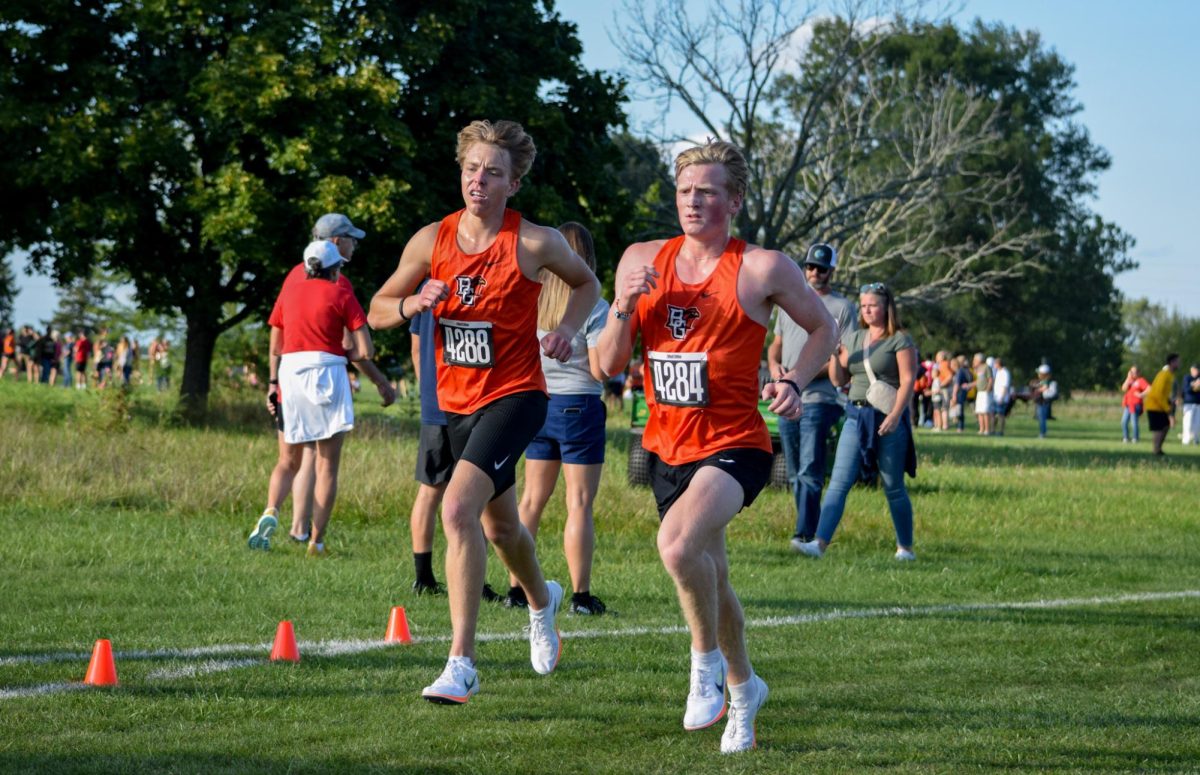 Charlie Nowinski and Micah Bentley halfway through the race.