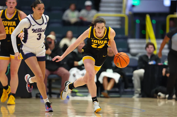 Iowa WBB preview: Falcons prepare for Clark, #4 Hawkeyes in Saturday matinee