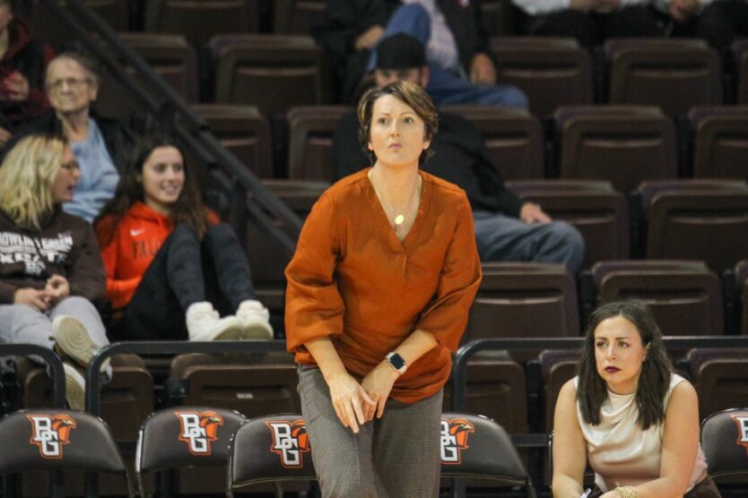 Danijela Tomic coaching in-game