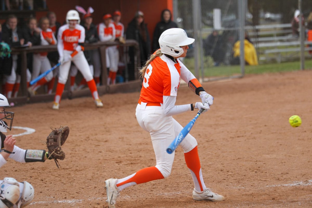 Softball suffers sweep in two-game doubleheader in Bloomington