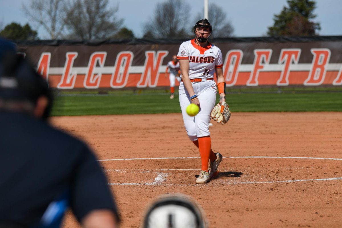 Bowling+Green%2C+OH+-+Falcons+sophomore+pitcher+Mackenzie+Krafcik+%2811%29+pitching+down+to+a+Zips+batter+to+lead+the+Falcons+to+their+7-6+win+at+Meserve+Field+in+Bowling+Green%2C+Ohio