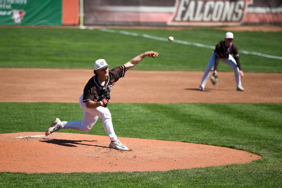 Bowling Green, OH - Game 2 Falcons junior pitcher Nic Good (25) starting the game off on the mound at Steller Field in Bowling Green, Ohio