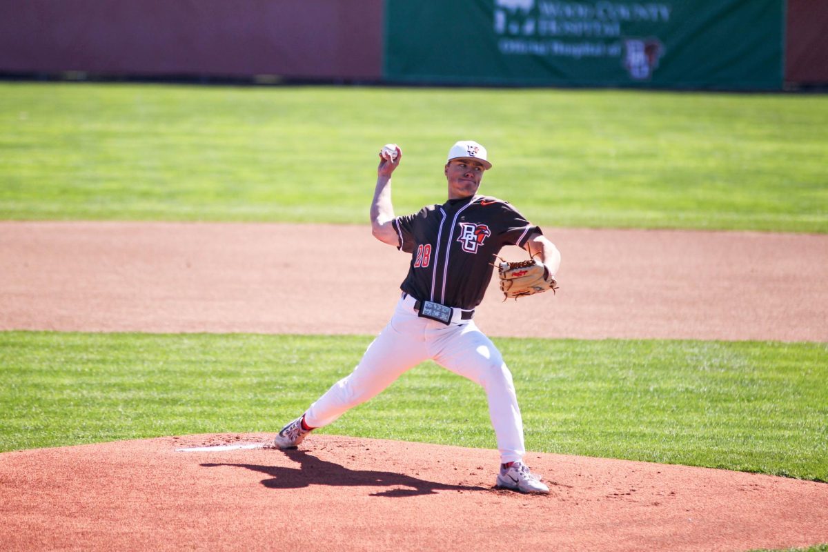 Bowling Green, OH - Game 1 Falcons Pitcher DJ Newman (28) pitching the ball at Steller Field in Bowling Green, Ohio