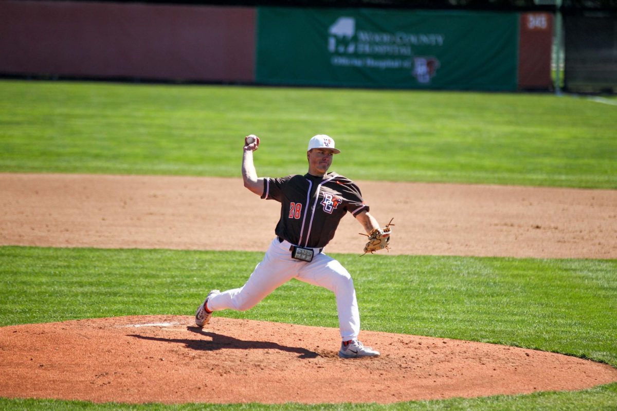 Bowling Green, OH - Game 1 Falcons Pitcher TJ Takats (10) pitching the ball at Steller Field in Bowling Green, Ohio