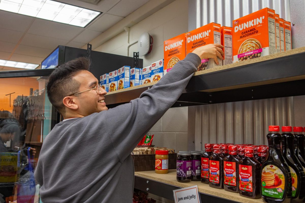 Student utilizes Falcon Food Pantry