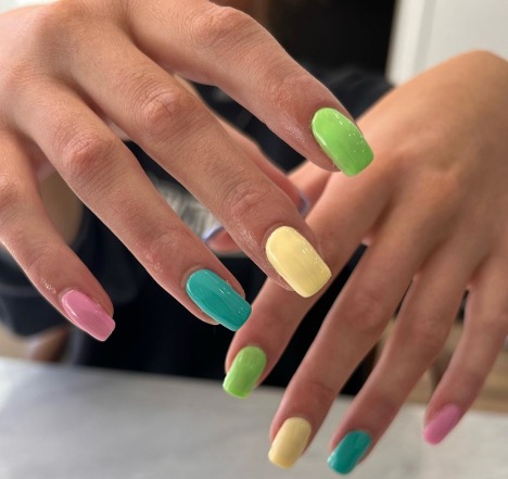 Taylor O'Malley's spring nail art