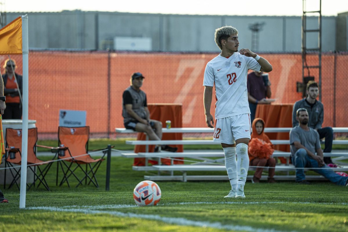 Bowling Green OH - Falcons sophomore midfielder Anthony Hernandez (22) preparing to take a corner kick in the first half at Cochrane Stadium in Bowling Green, Ohio.