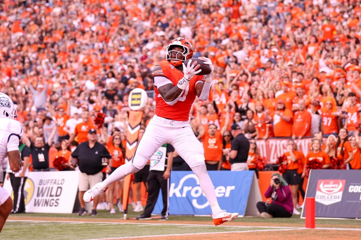 Bowling Green, OH - Falcons Junior tight end Harold Fannin Jr. (0) catches a touchdown pass against Old Dominion 
at Doyt L. Perry Stadium in Bowling Green, Ohio.