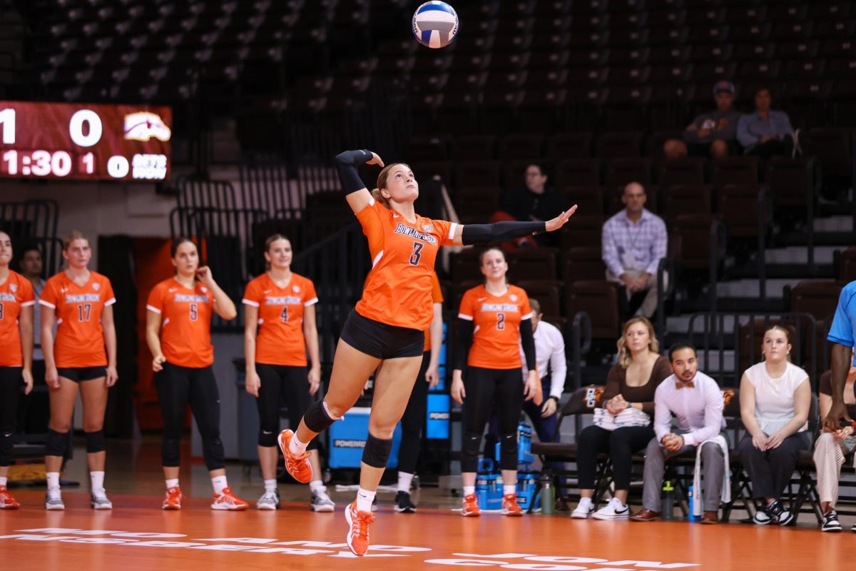 Bowling Green, OH - Freshman defensive specialist Avery Anders (3) serves the ball to Western Michigan at the Stroh Center in Bowling Green, OH.