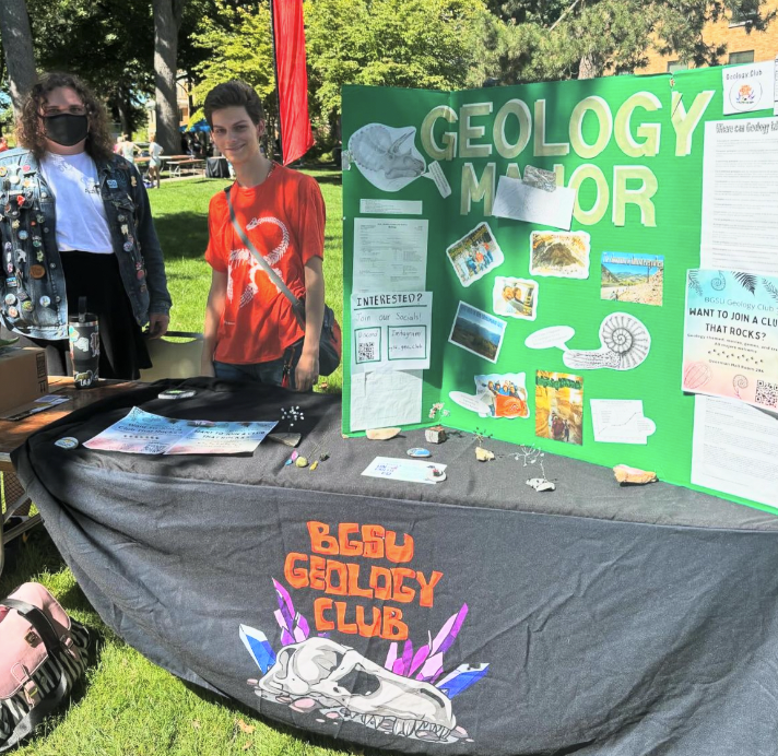 Coyne and Maldonado at BGSU’s Campus Fest promoting the Geology Club via the club's Instagram