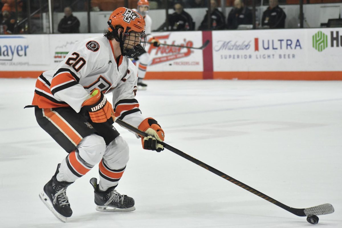 Bowling Green, OH - Falcons senior forward Ryan O'Hara (20) at Slater Family Ice Arena in Bowling Green, Ohio.