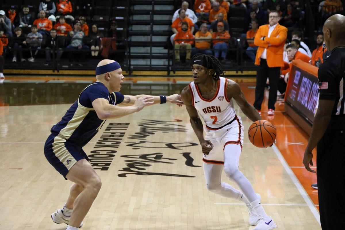 Bowling Green, Ohio- Falcons Junior Guard Javontae Campbell (2) makes a move to get past his defender.