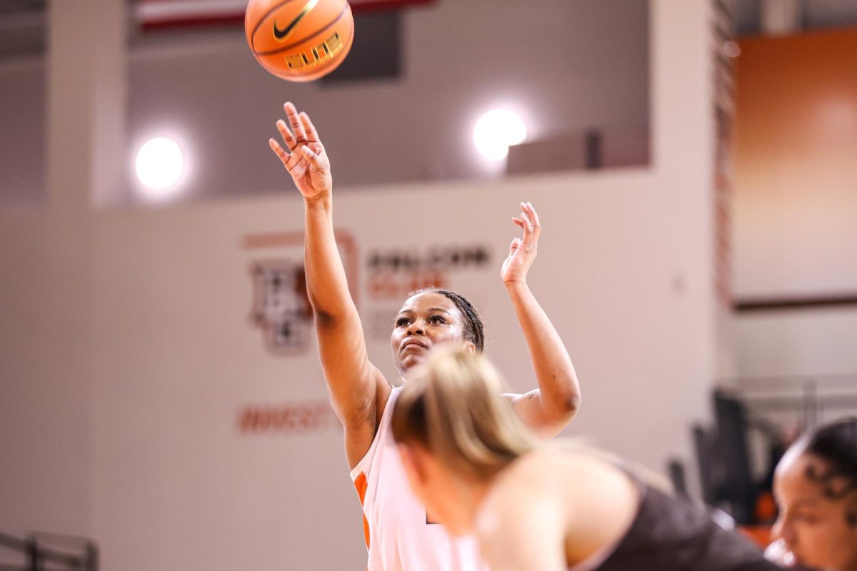 Bowling Green, OH - Falcons fifth year guard Erika Porter (32) shoots a free throw while playing the Broncos at the Stroh Center in Bowling Green, Ohio.