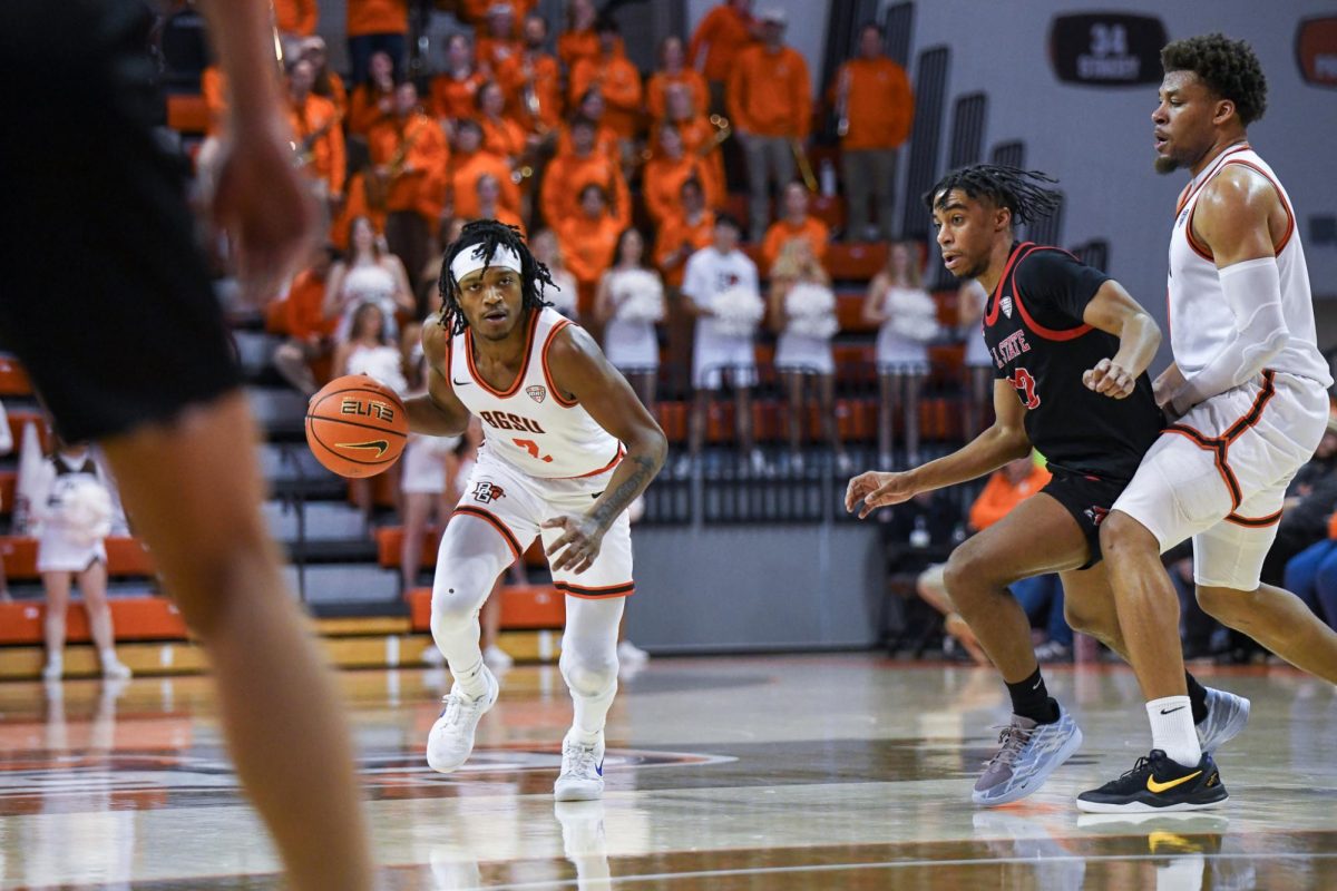 Bowling Green, OH - Falcons junior guard Javontae Campbell (2) driving to the hoop at the Stroh Center in Bowling Green, Ohio