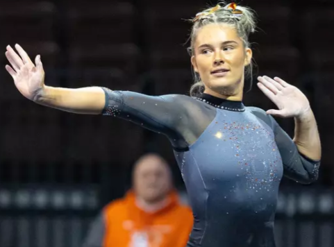 Bowling Green sophomore Keira Thornton performing her floor routine.