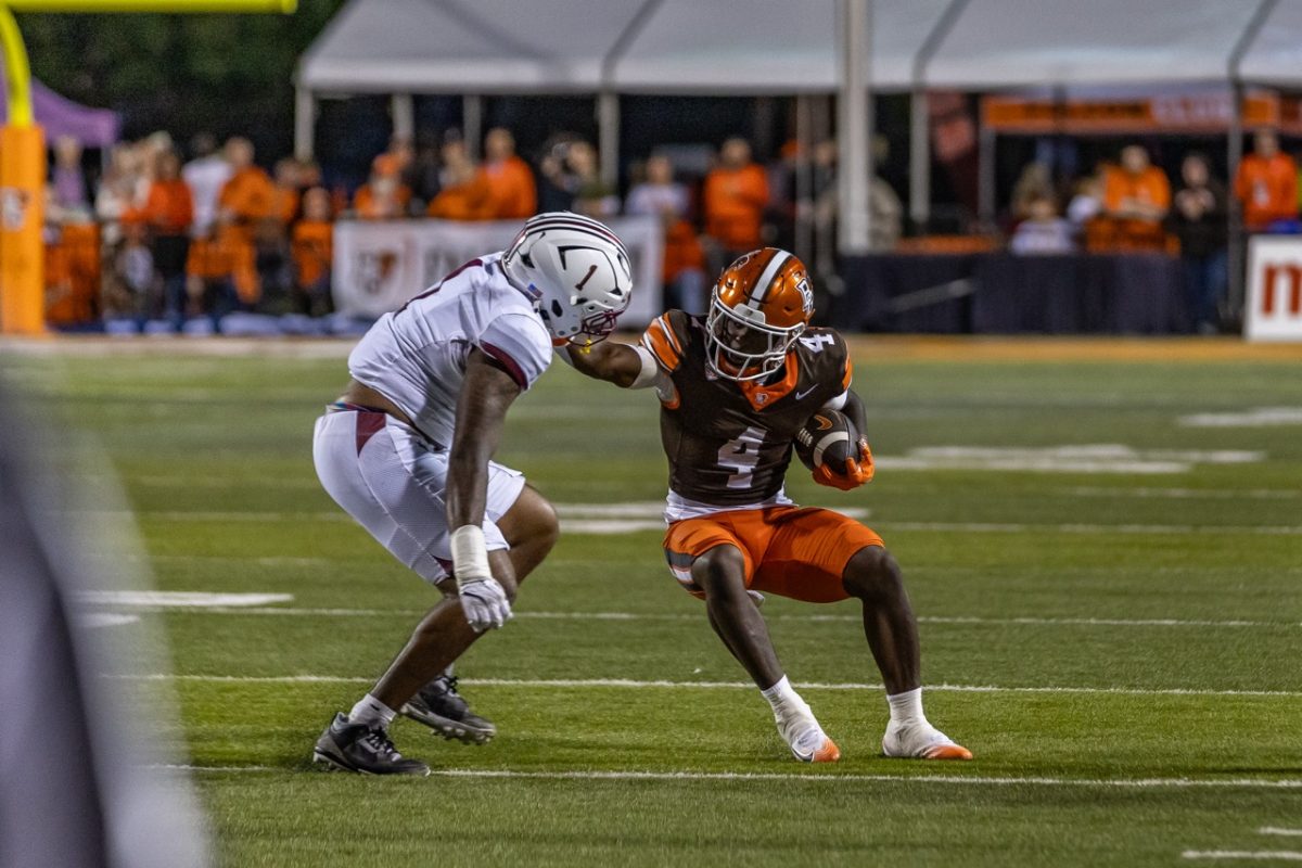 Bowling Green, OH - Falcons junior running back Chris McMillian (5) at Doyt L. Perry Stadium in Bowling Green, Ohio