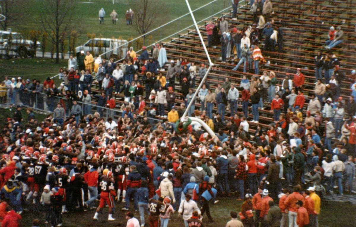 Shutting out rival Toledo in 1985 led to the goal posts being torn down at Doyt Perry Stadium. 
