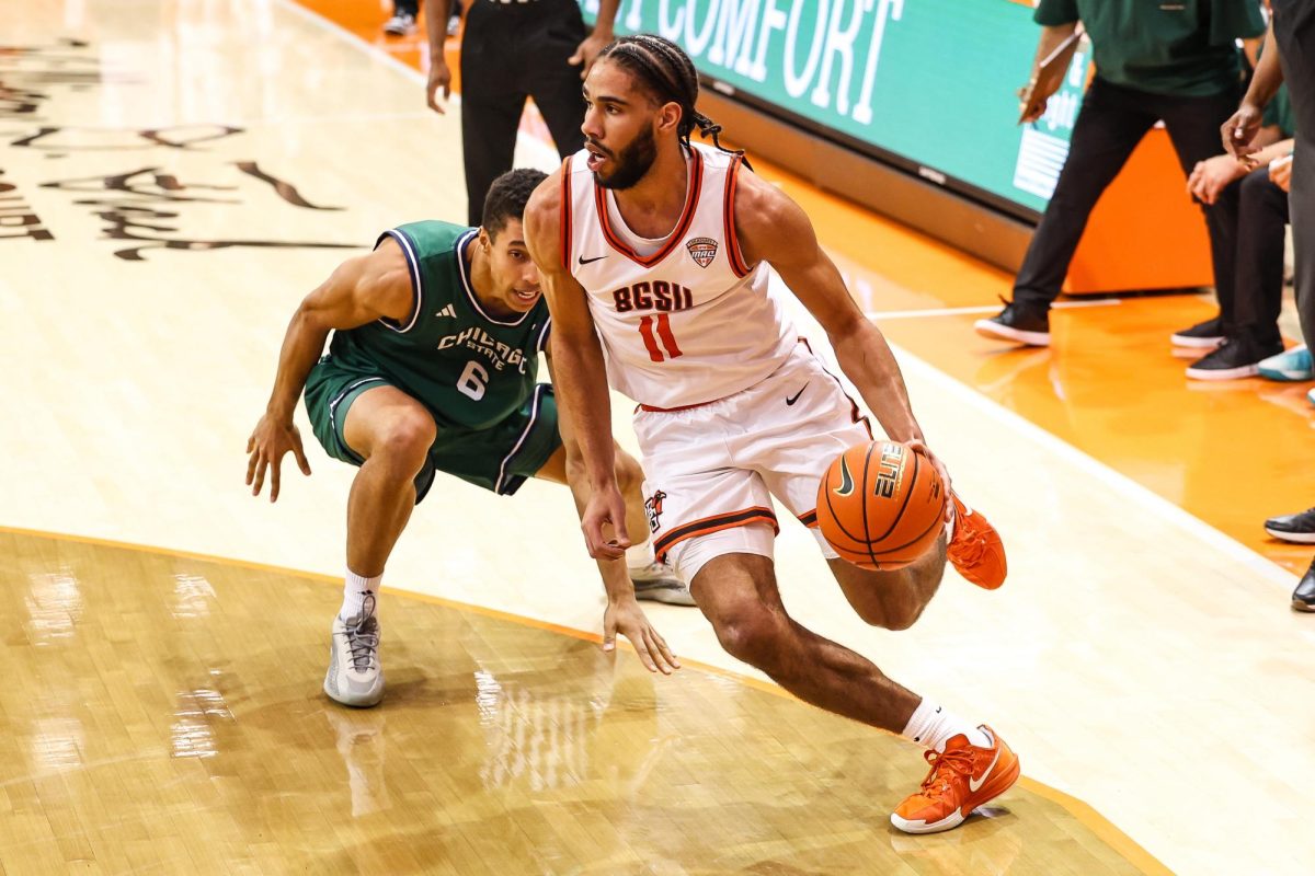  Bowling Green, OH - Falcons senior guard Javon Ruffin (11) drives through the lane during a game between the Chicago State Cougars and the Bowling Green Falcons at the Stroh Center in Bowling Green, Ohio.