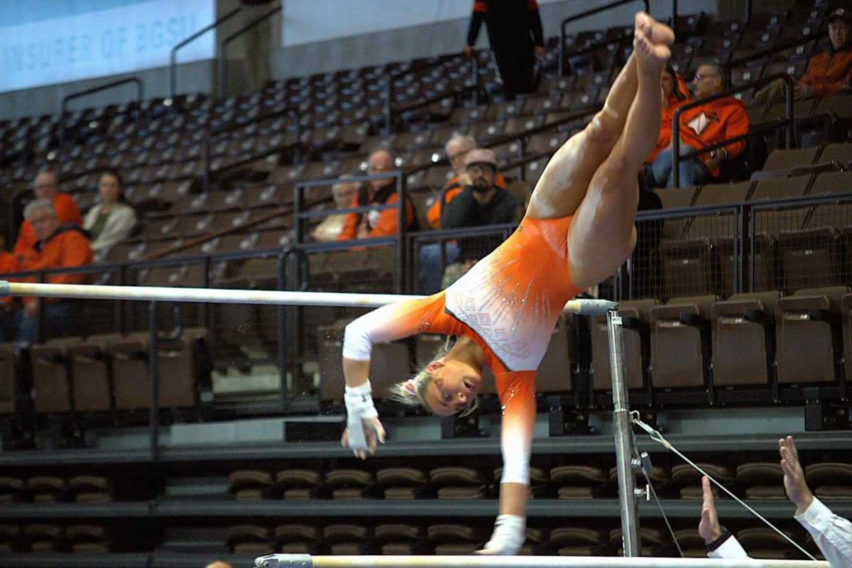 Bowling Green OH - Falcons junior Keira Thornton during a bar routine at the Stroh Center in Bowling Green, Ohio.